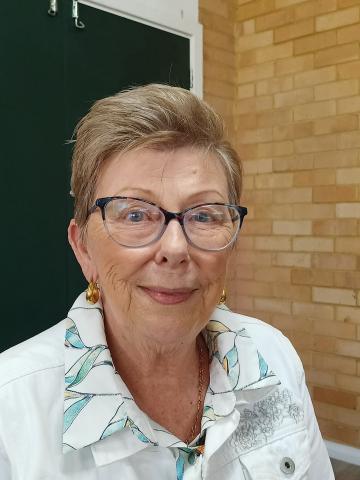 Jenni Saunders